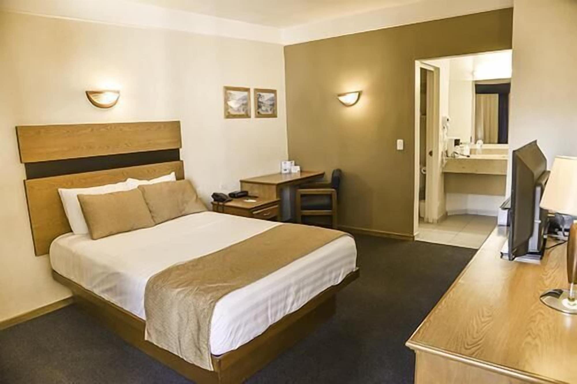 American Inn Hotel & Suites Parral Eksteriør billede