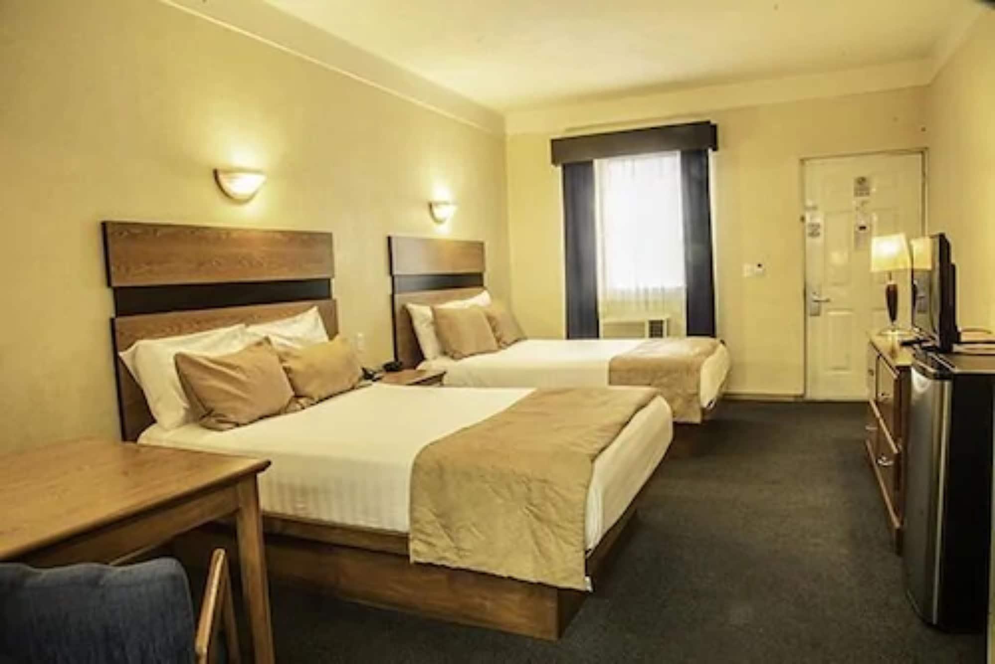 American Inn Hotel & Suites Parral Eksteriør billede