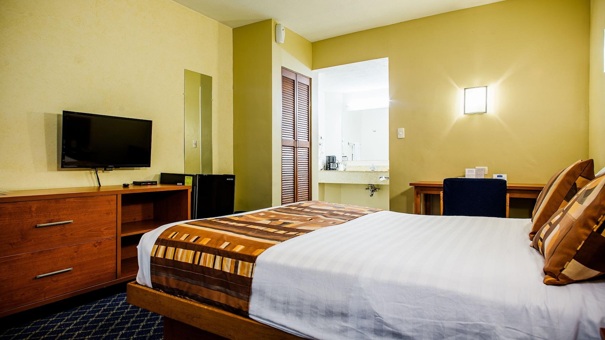 American Inn Hotel & Suites Parral Eksteriør billede
